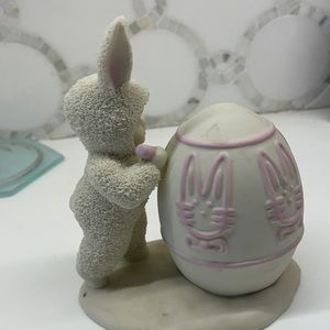 Authentic Sniwbunnies with egg